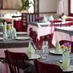 Logis & Beau-site Hotel