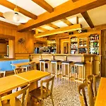 Hotel Logis & Beau-site