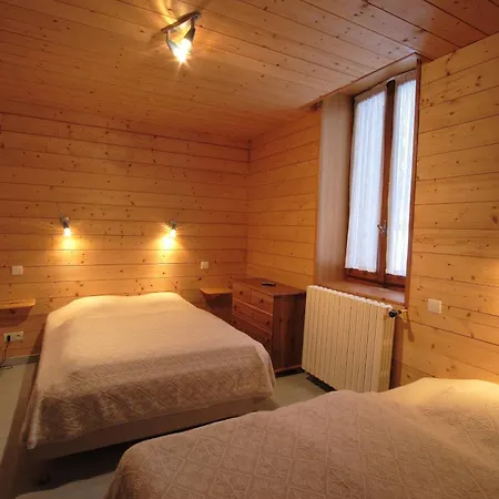 Szálloda Logis & Beau-site 3*