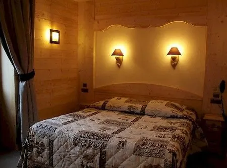 Logis & Beau-site 3*