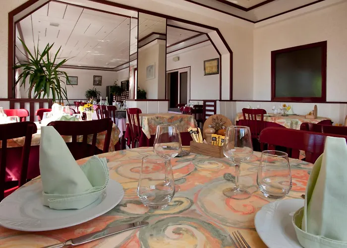 Hotel Logis Hotel&spa Beau-site